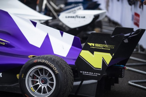 W系列赛第三赛季启动 韩泰轮胎继续作为独家轮胎合作伙伴