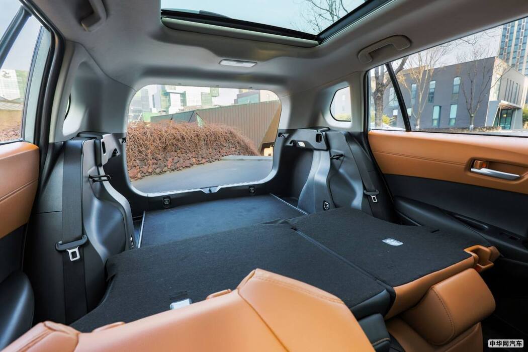 多功能都市SUV 卡罗拉锐放上市 售价12.98万起