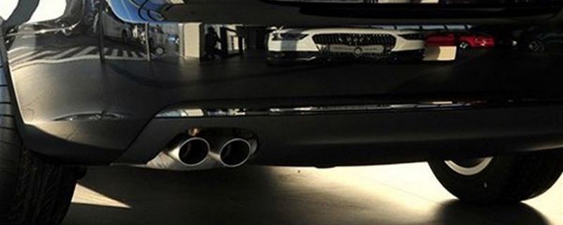 汽车排气管生锈正常吗