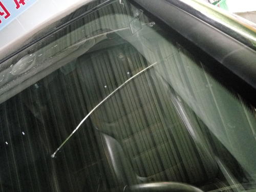 汽车挡风玻璃划痕怎么修复