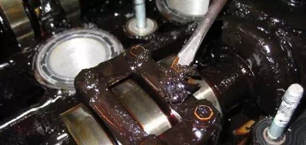 发动机油泥清洗方法是什么,发动机油泥清洗方法