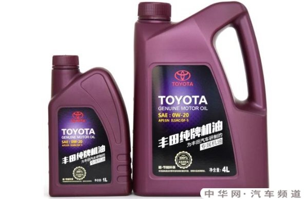 丰田皇冠用什么机油好，皇冠2.5加多少机油
