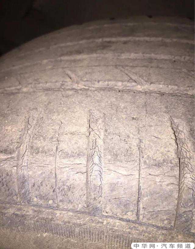 新车轮胎一般能开几年？