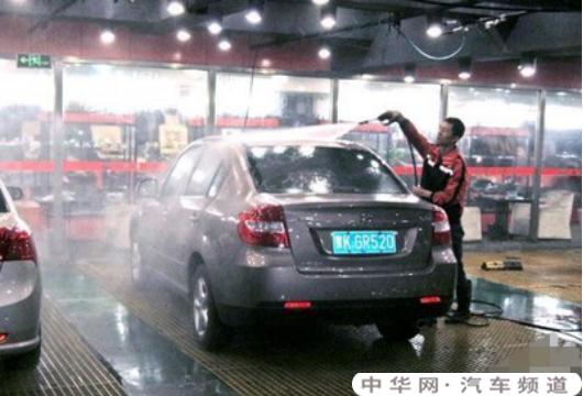 日常生活中清洗汽车应该注意哪些问题？