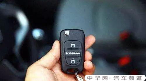 汽车遥控钥匙能用多久？汽车遥控钥匙快没电会有什么征兆？