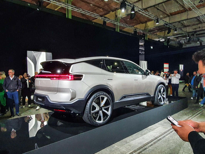 中国售88万起 超豪华高性能纯电SUV极星3首发