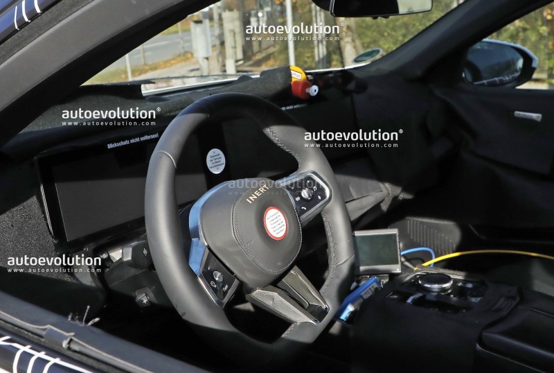 BMW全新i5赛道测试谍照曝光 将于2023年亮相