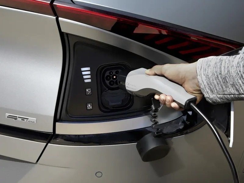 明年国内上市 起亚E-GMP平台首款电动车EV6亮相