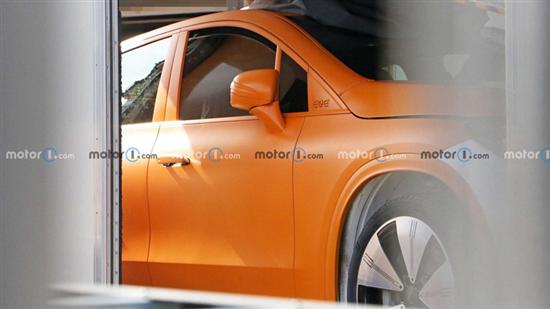 奔驰EQE SUV最新谍照曝光 预计将于年底上市