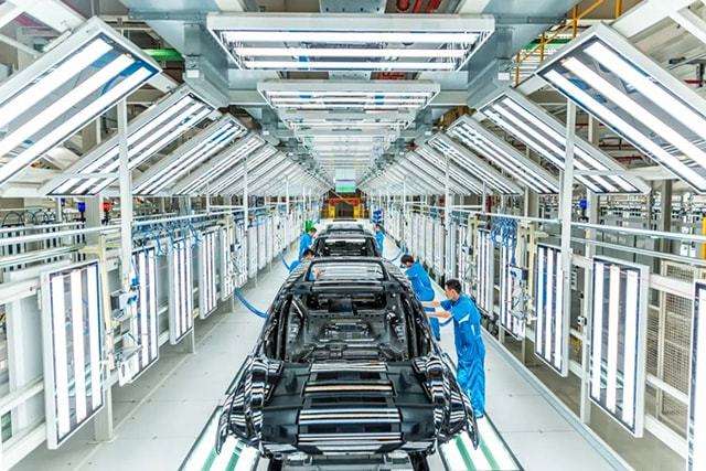 工厂停产 新车交付压力大 上海汽车产业“急刹车”