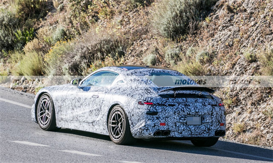 新款梅赛德斯-AMG GT最新谍照 将年底亮相