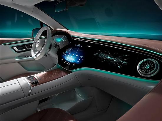 奔驰EQE SUV将16日首发 配超联屏/或国产