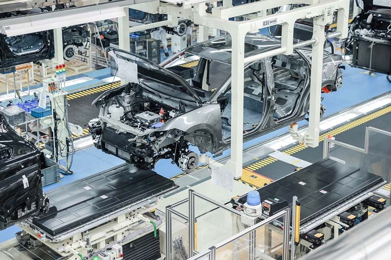 揭秘一汽丰田新能源工厂 bZ3官方指导价16.98万起