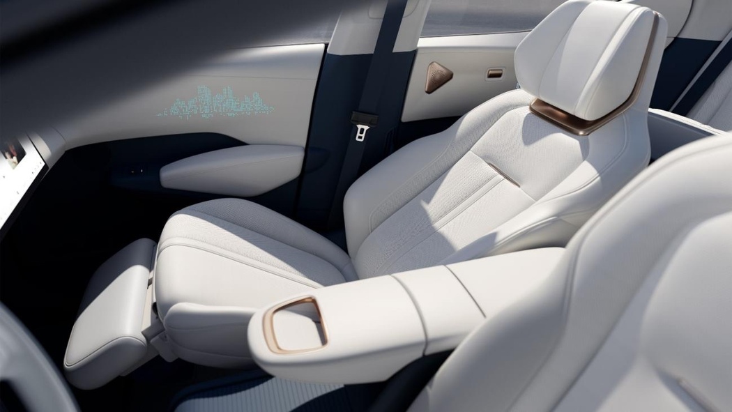 剑指紧凑级豪华市场 新奢SUV极氪X售价18.98万起