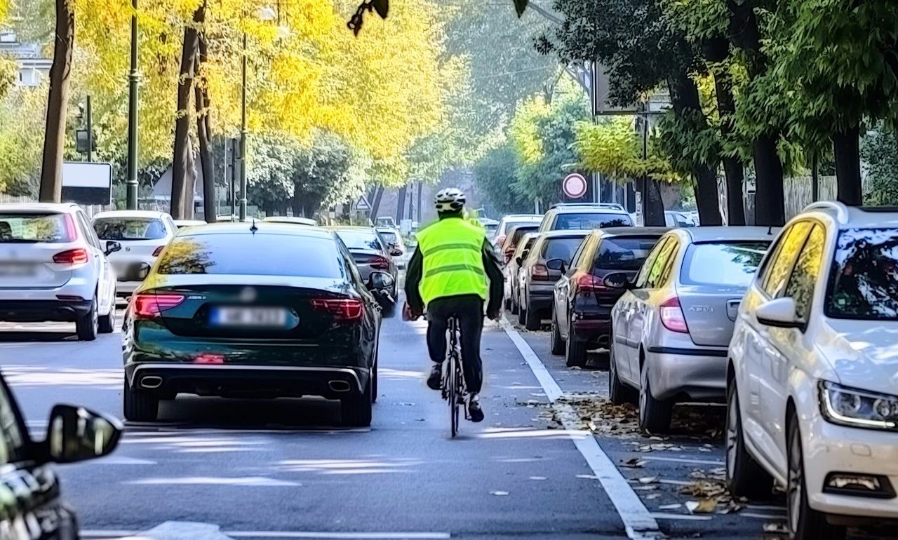 萝卜快跑屡上热搜，辅助驾驶能力再成焦点