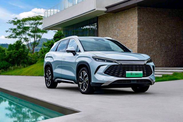 更懂中国人的SUV！比亚迪宋家族双王炸齐发，13.58万元