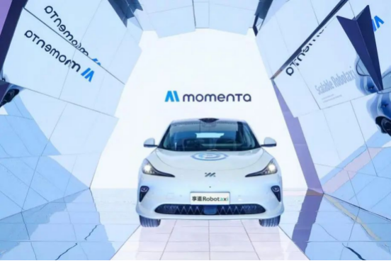智能驾驶公司前十名排行榜中的技术博弈与竞争:Momenta靠“飞轮”突围