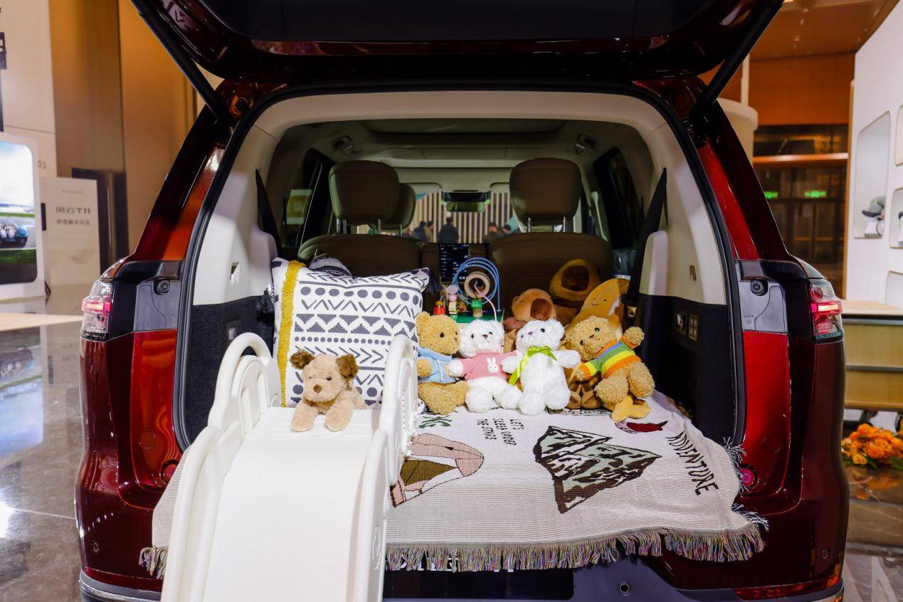 智享大六座旗舰SUV风云T11上市 限时抢鲜价17.99万-23.99万元 智享大六座旗舰SUV风云T11上市 限时抢鲜价17.99万-23.99万元