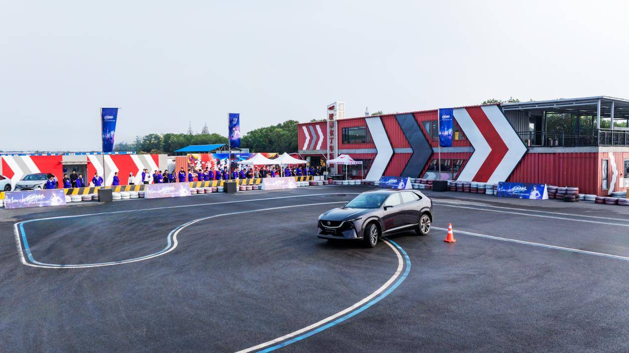 长安马自达2025粉丝盛典盛大开幕 400万中国用户共启品牌新程