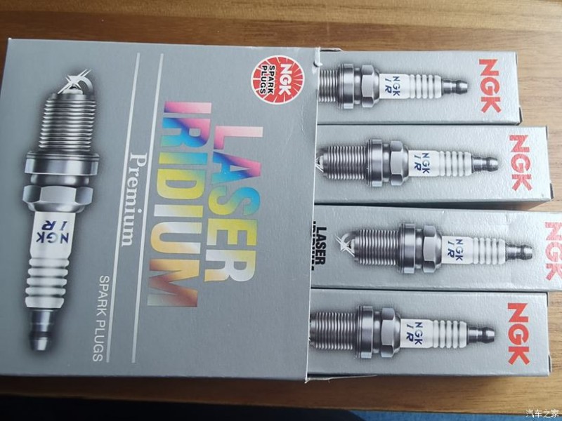 火花塞该多久换一次？自己动手更换真的可行吗？