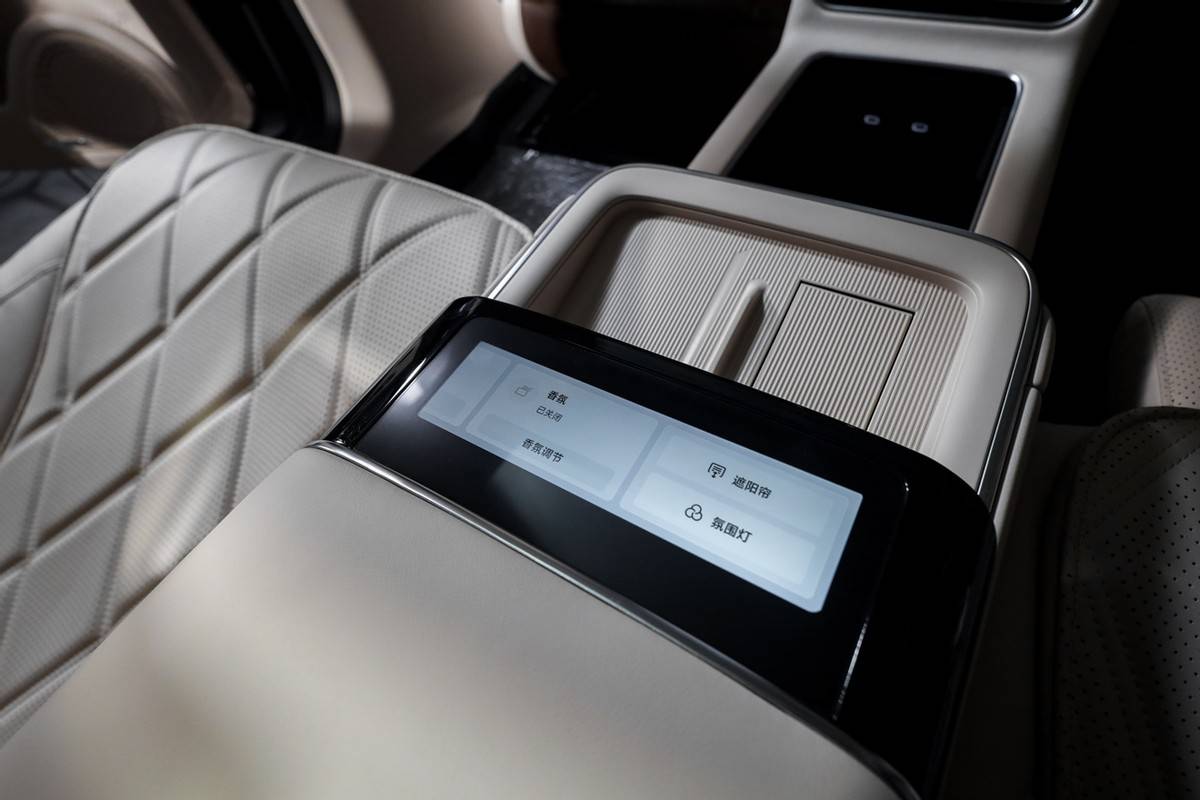 进化不止 风云A9L光辉(四驱)全球上市,超级置换抢购价17.19万元起 进化不止 风云A9L光辉(四驱)全球上市,超级置换抢购价17.19万元起