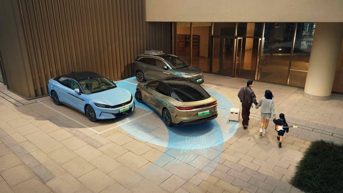 比亚迪划时代旗舰汉L颜值、智能、生态全面革新，补贴后19.48万起