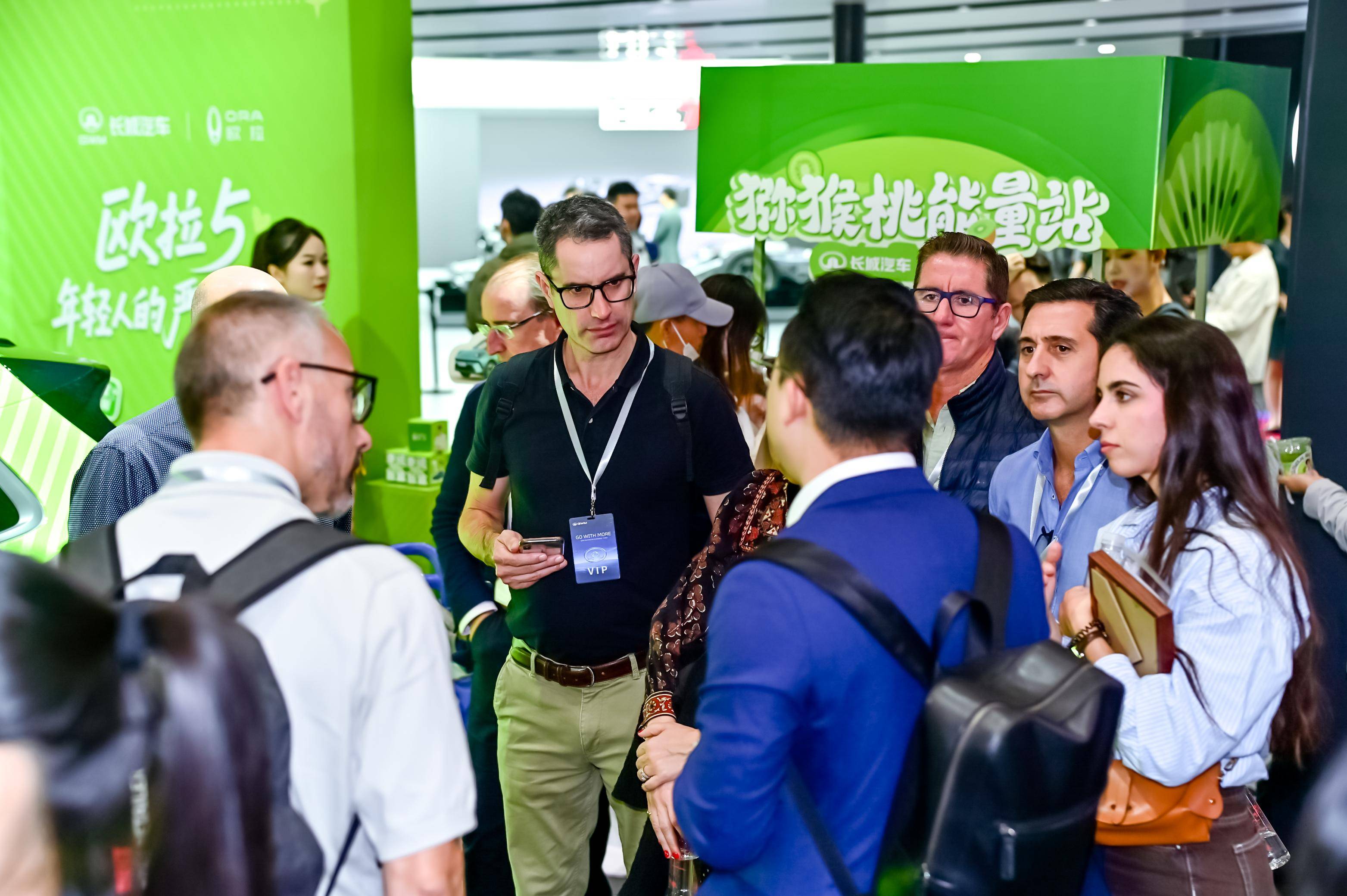 预售权益加码升级！欧拉5亮相广州车展，与Z世代年轻人共赴热爱