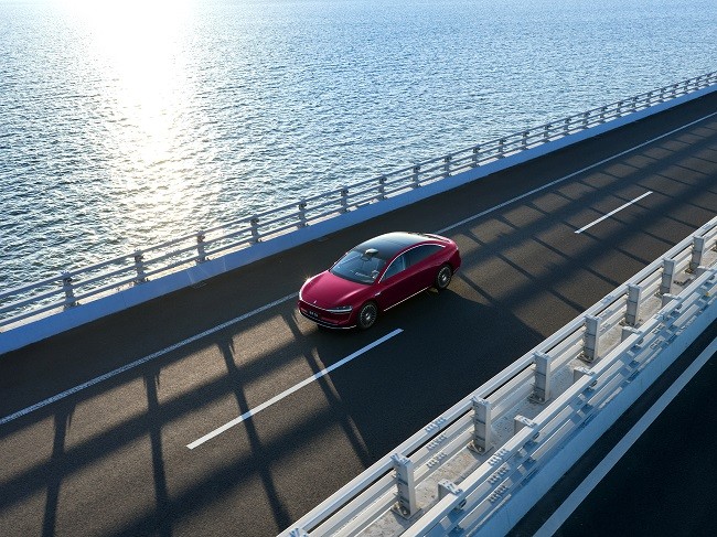 华为DriveONE助力享界S9开启越境豪华新体验