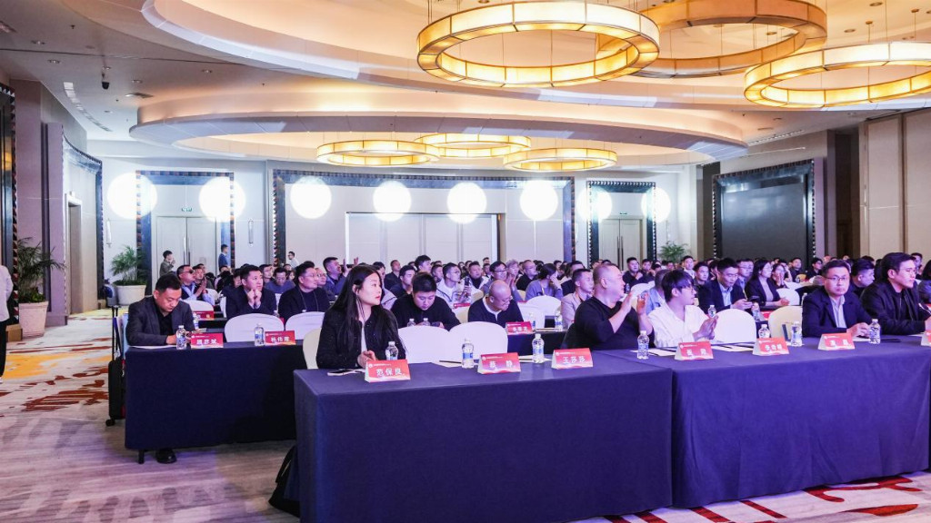 汽车贴膜施工标准发布,车艺尚以实践赋能行业规范化 汽车贴膜施工标准发布,车艺尚以实践赋能行业规范化