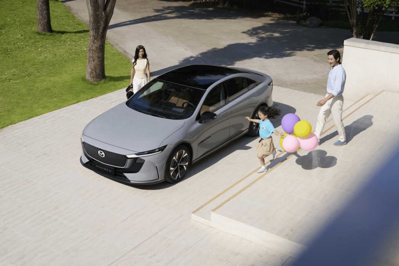 长安马自达MAZDA EZ-6领衔亮相2024广州车展新能源馆 长安马自达MAZDA EZ-6领衔亮相2024广州车展新能源馆