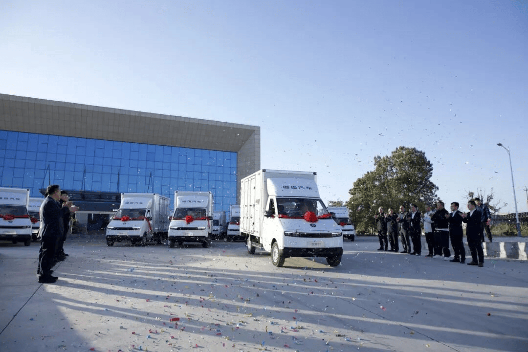 千台订单落地，首批200台交付：风景T7以实力开启绿色物流新程