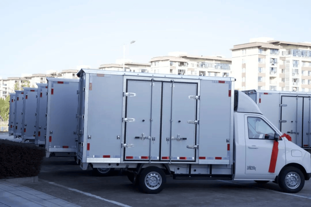 千台订单落地，首批200台交付：风景T7以实力开启绿色物流新程