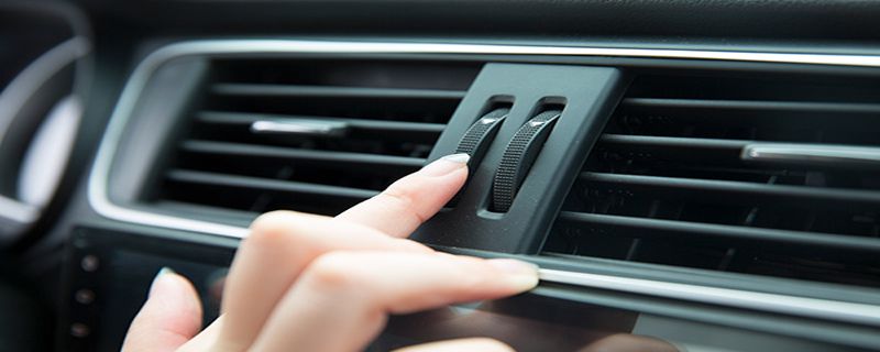 车子空调制热按哪个键