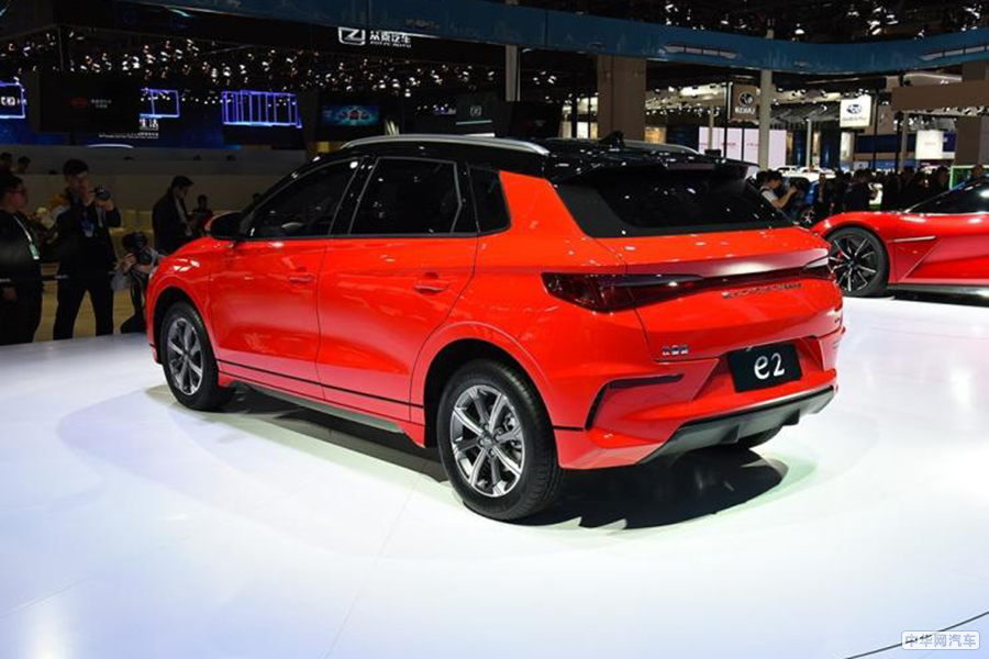 比亚迪e2量产车型下线 有望7月中旬正式上市