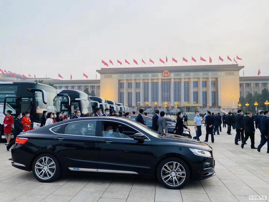 全国两会正式召开 中国博瑞成两会官方服务用车