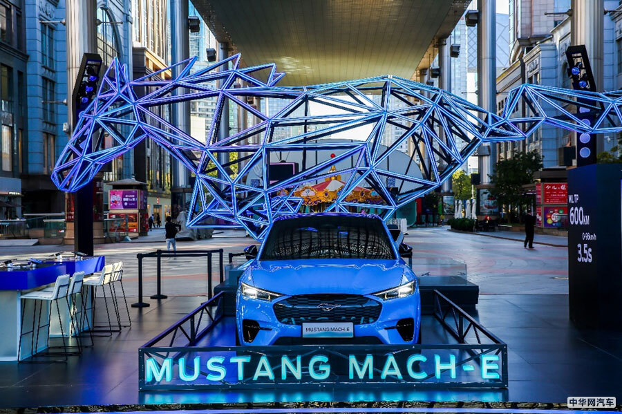 福特先锋纯电SUV Mustang Mach-E空降世贸天阶