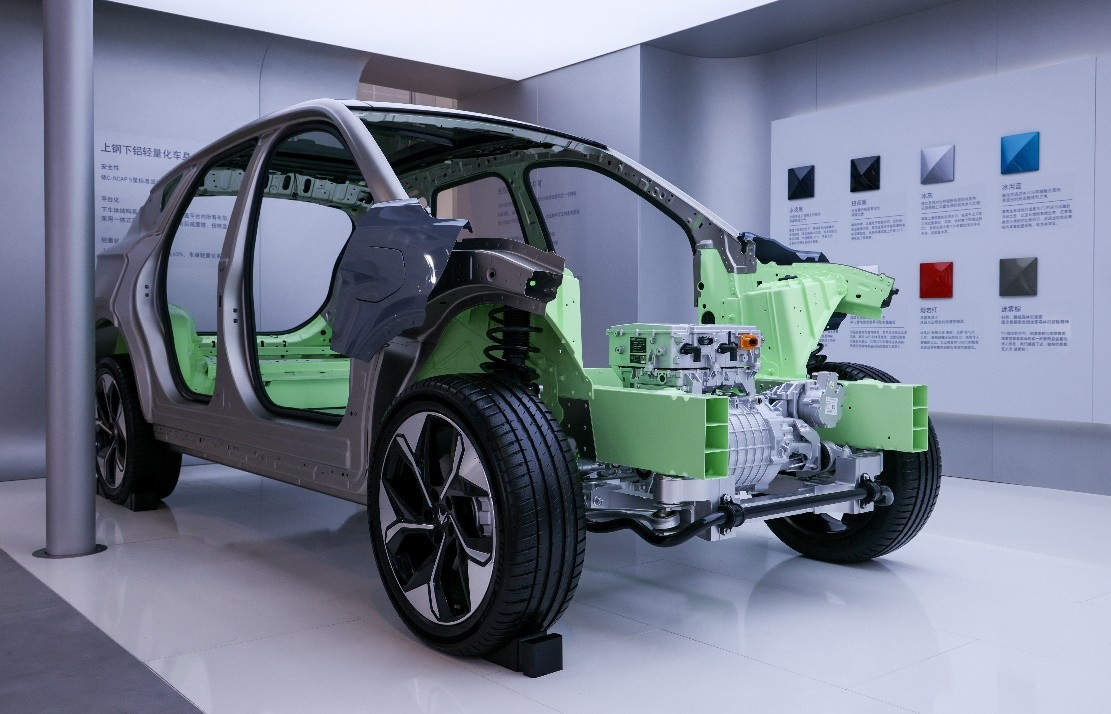 武汉国际车展开幕在即，极狐汽车将展示“最安全”新能源车