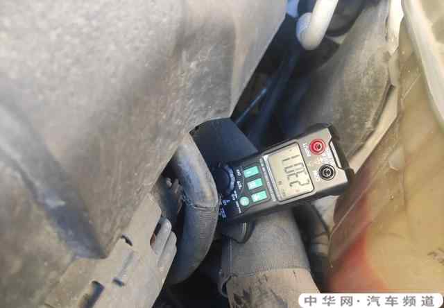 冬天汽车启动后直接使用座椅加热、开音响影响电瓶吗？