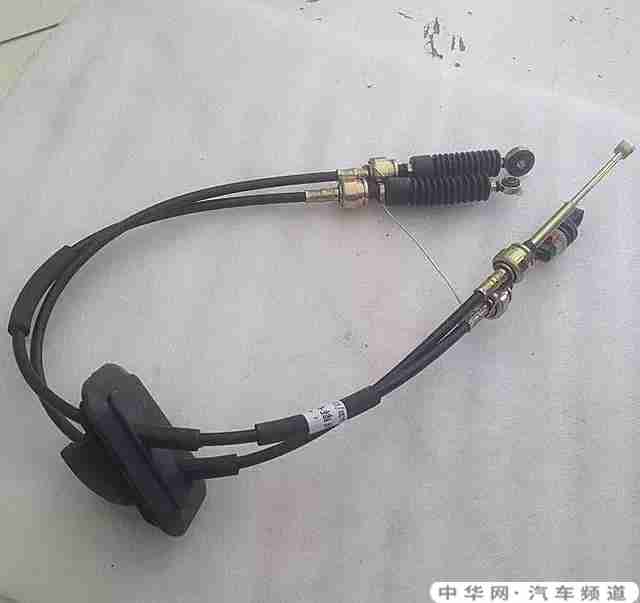 手动挡换挡紧怎么办？打什么油好？
