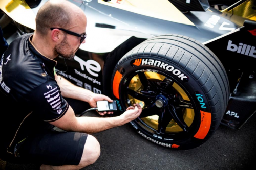 Formula E双头赛火热举行，冠军车手盛赞韩泰iON赛车轮胎