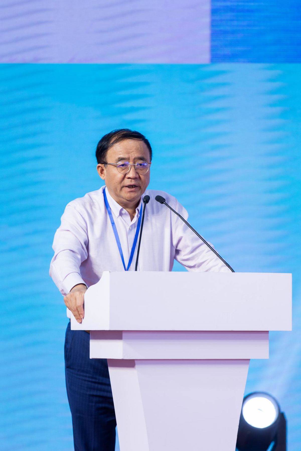 聚集产业链“智囊” 北京甲醇能源峰会共话发展新路径